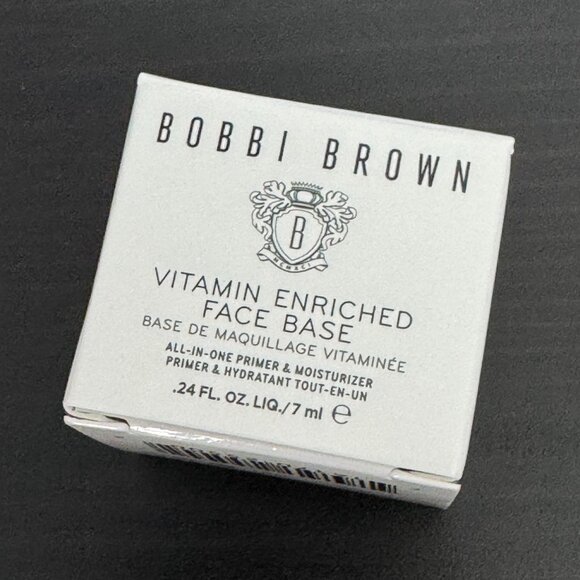 Bobbi Brown Vitamin Enriched Face Base - Picture 13 of 16